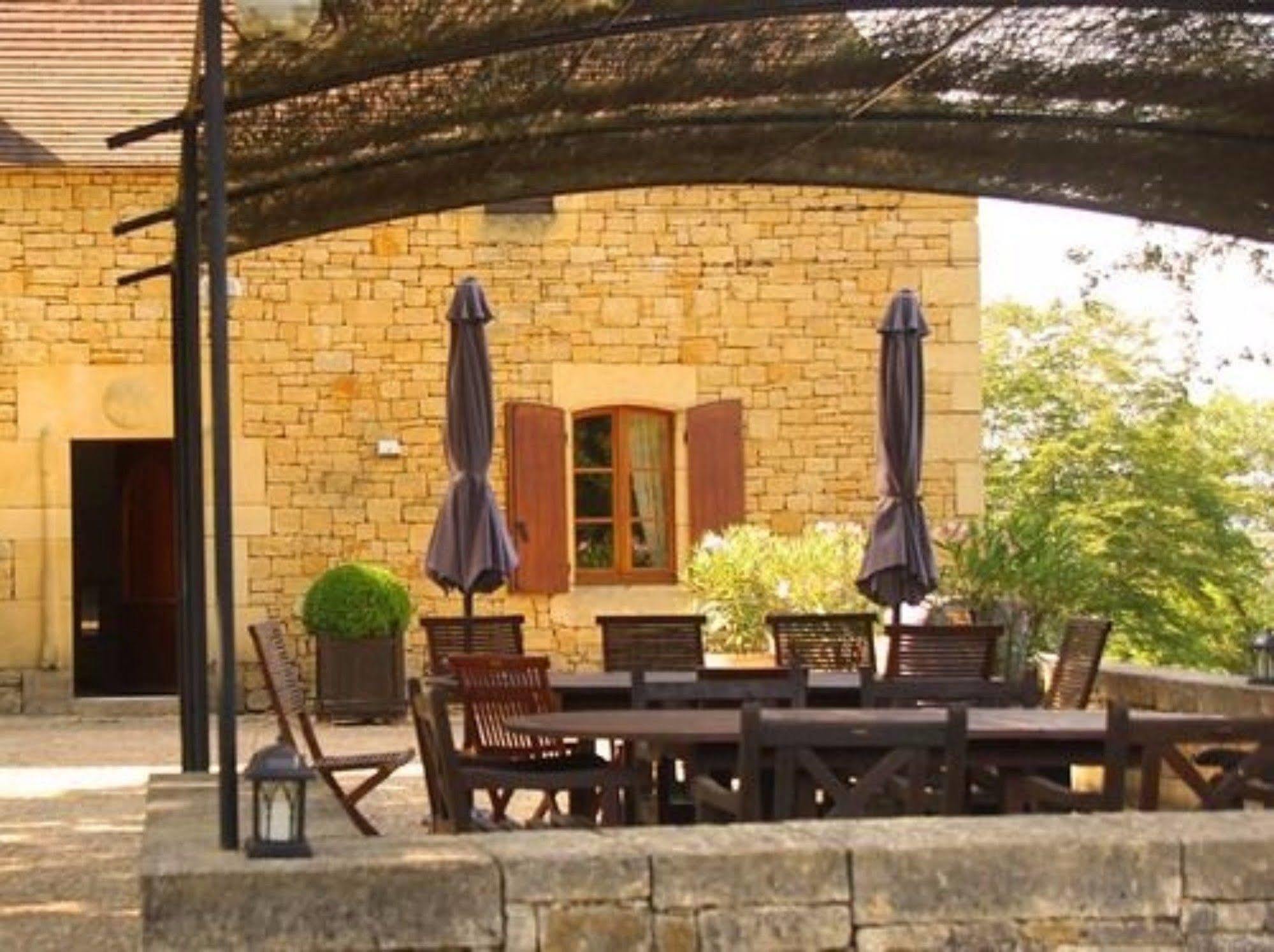 Chambres D'Hotes Avec Piscine La Rossillonie Beynac-et-Cazenac Exterior photo